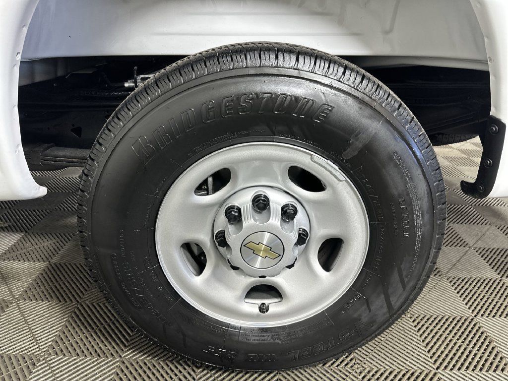 Used 2026 Chevrolet Express 2500 w/ Communications Package RWD image 31