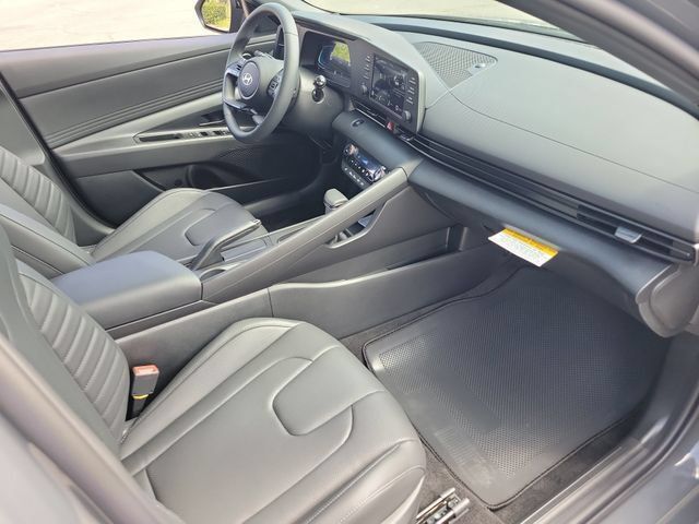 New 2026 Hyundai Elantra SEL Sport FWD image 21