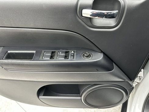 Used 2016 Jeep Compass Sport w/ Power Value Group AWD/4WD image 15