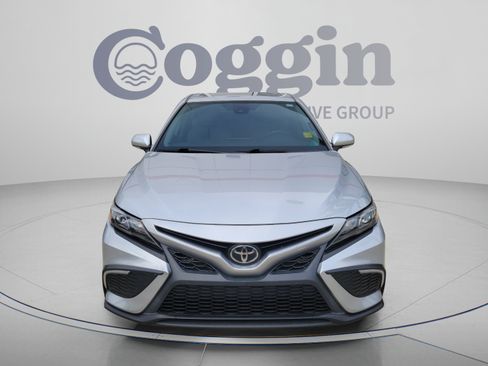 Used 2024 Toyota Camry SE w/ Convenience Package FWD image 6