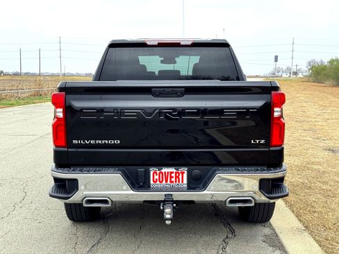 Used 2024 Chevrolet Silverado 1500 LTZ w/ Z71 Off-Road Package image 8