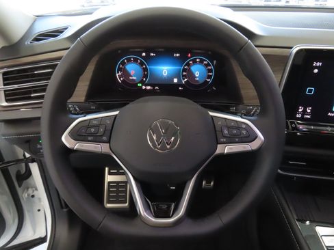 New 2026 Volkswagen Atlas SEL Premium R-Line AWD/4WD image 16