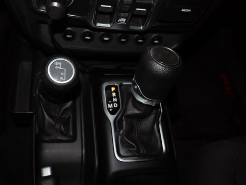 Used 2021 Jeep Wrangler Unlimited Sport AWD/4WD image 23