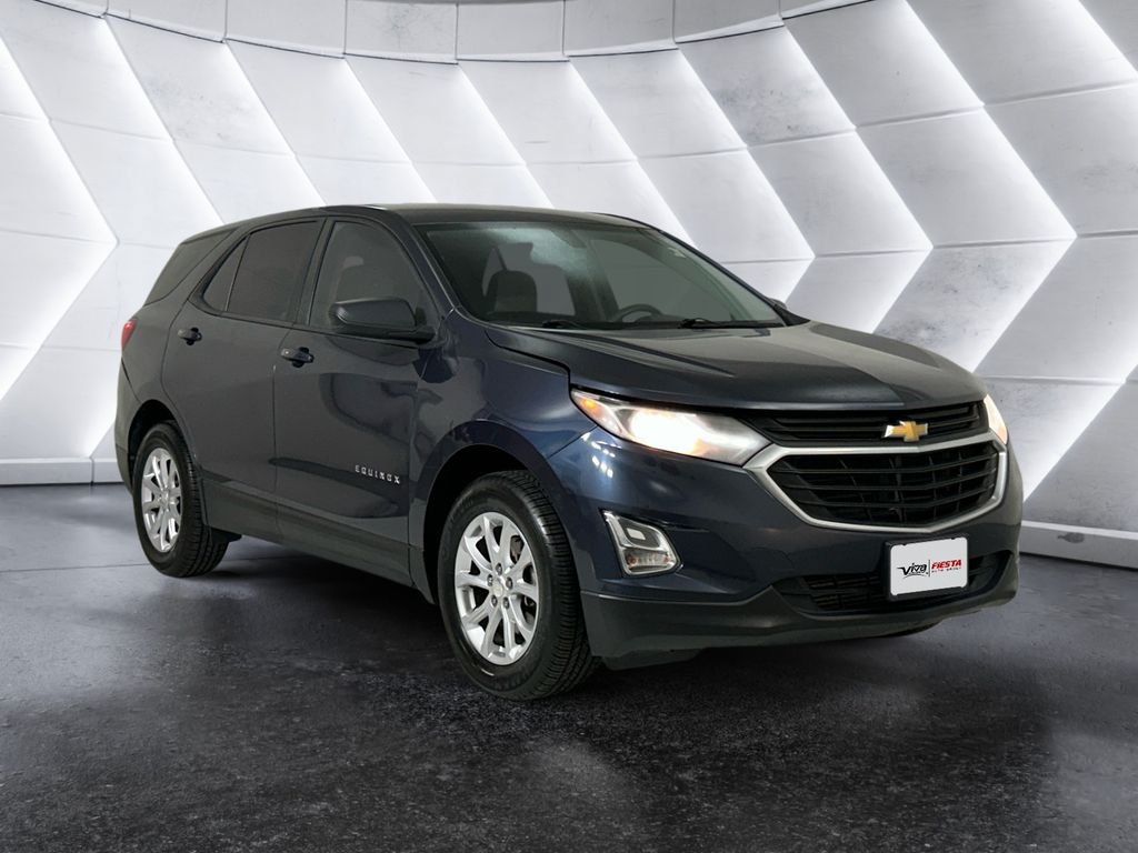 Used 2018 Chevrolet Equinox LS FWD image 1