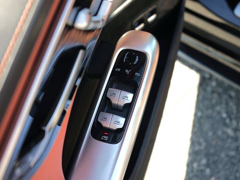 Used 2024 Mercedes-Benz C 63 AMG S image 11