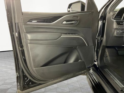 Used 2024 Cadillac Escalade ESV Sport AWD/4WD image 20