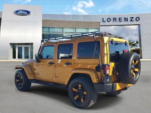 Used 2014 Jeep Wrangler Unlimited Sahara w/ Connectivity Group image 7