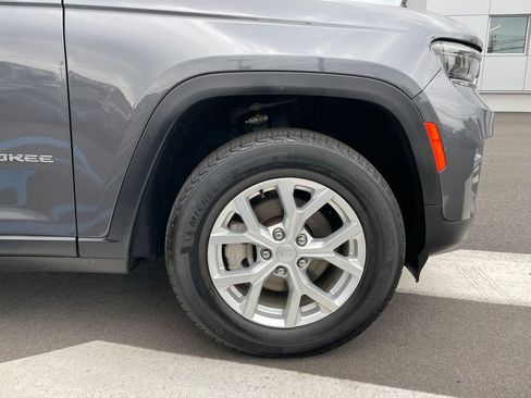 Certified 2023 Jeep Grand Cherokee Limited AWD/4WD image 7