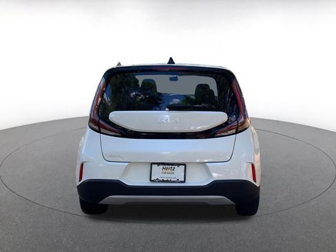 Used 2025 Kia Soul LX w/ LX Technology Package image 6