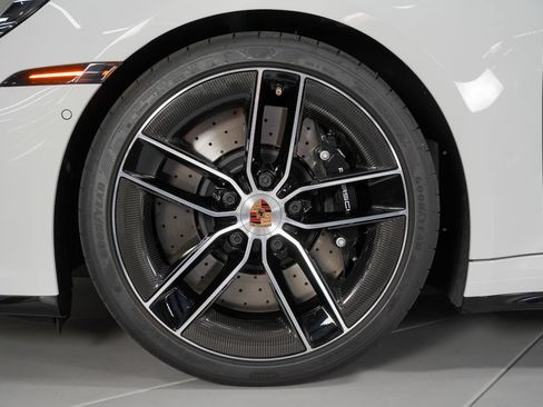 Used 2026 Porsche 911 GTS image 18