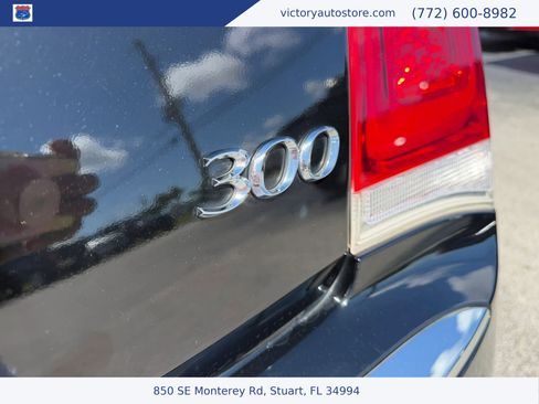 Used 2017 Chrysler 300 Limited AWD/4WD image 13