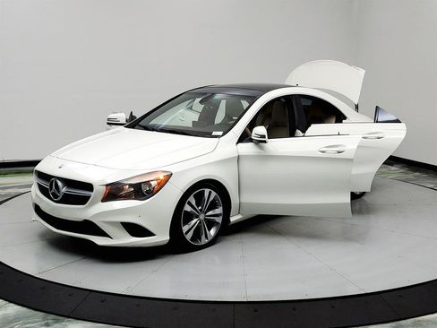 Used 2015 Mercedes-Benz CLA 250 image 9