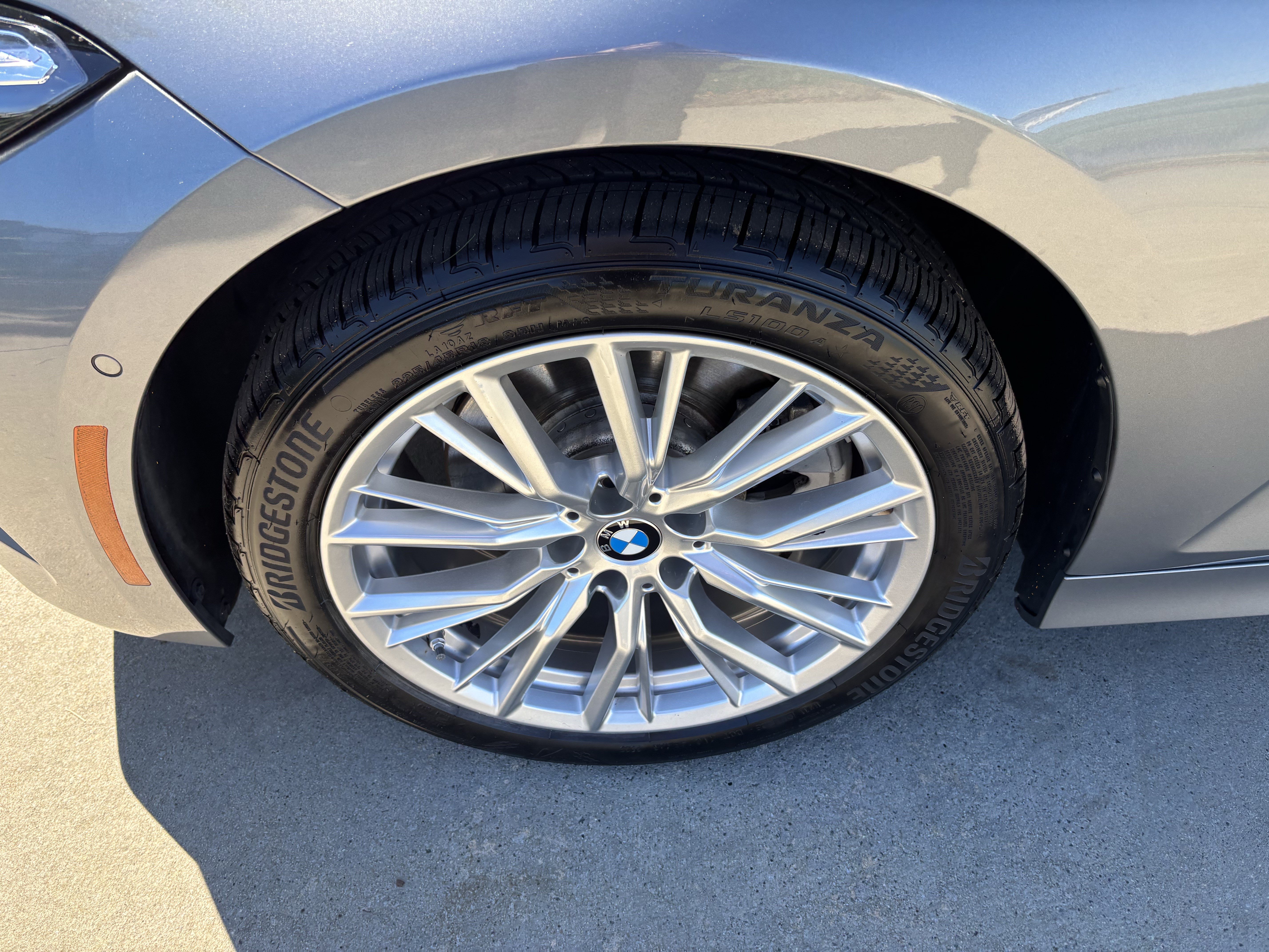 Certified 2024 BMW 330i xDrive Sedan w/ Premium Package AWD/4WD image 13