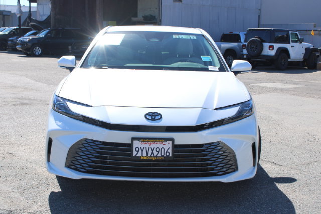 Used 2026 Toyota Camry XLE FWD image 2