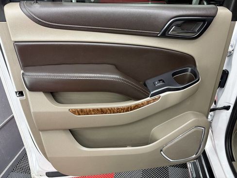 Used 2016 Chevrolet Suburban LTZ image 10