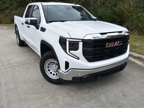Used 2024 GMC Sierra 1500 Pro w/ Pro Value Package image 2
