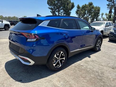 Used 2025 Kia Sportage EX w/ Premium Package FWD image 3