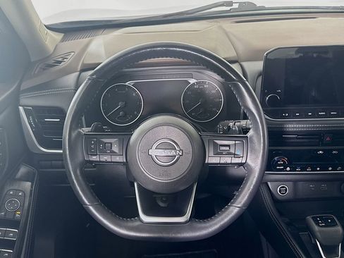 Used 2023 Nissan Rogue SL w/ SL Premium Package image 14