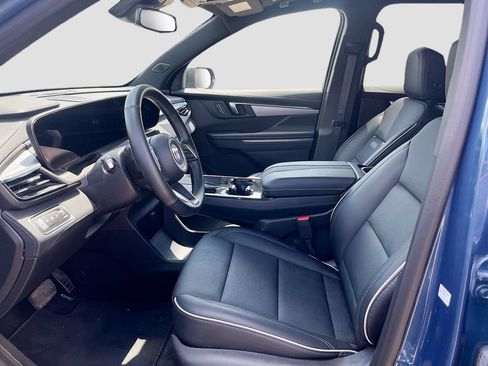 Used 2025 Buick Enclave Preferred FWD image 22