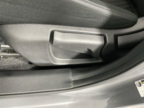 Used 2020 Nissan Rogue S image 20