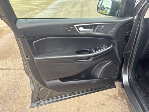 Used 2020 Ford Edge SEL w/ Convenience Package AWD/4WD image 9