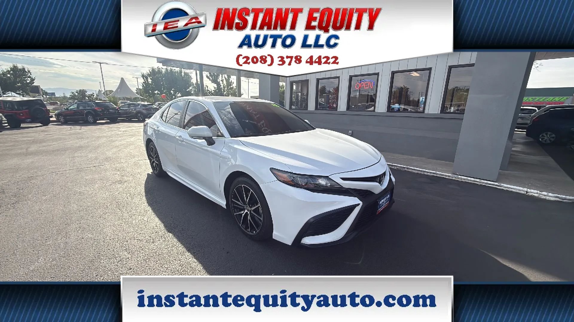 Used 2024 Toyota Camry SE FWD image 1