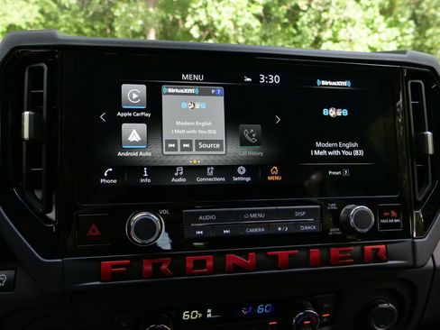 Used 2025 Nissan Frontier Pro-X RWD image 15