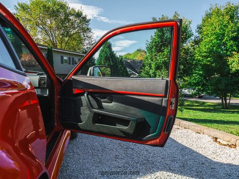 Used 1987 Porsche 944 Coupe image 38