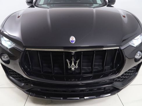 Used 2018 Maserati Levante GranSport image 49