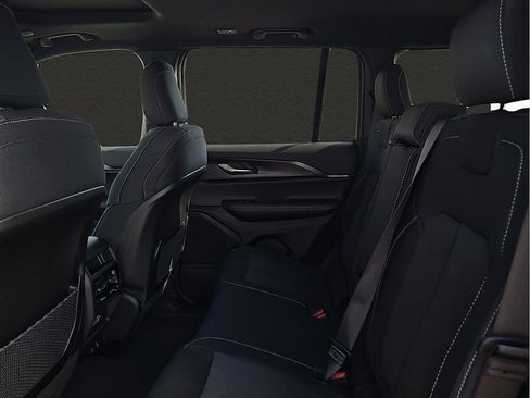 New 2025 Jeep Grand Cherokee Laredo X image 9