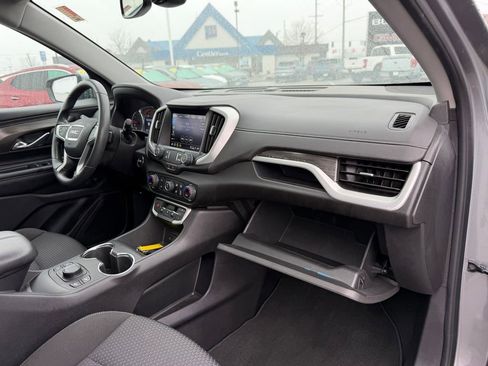 Used 2023 GMC Terrain SLE w/ Driver Convenience Package image 17