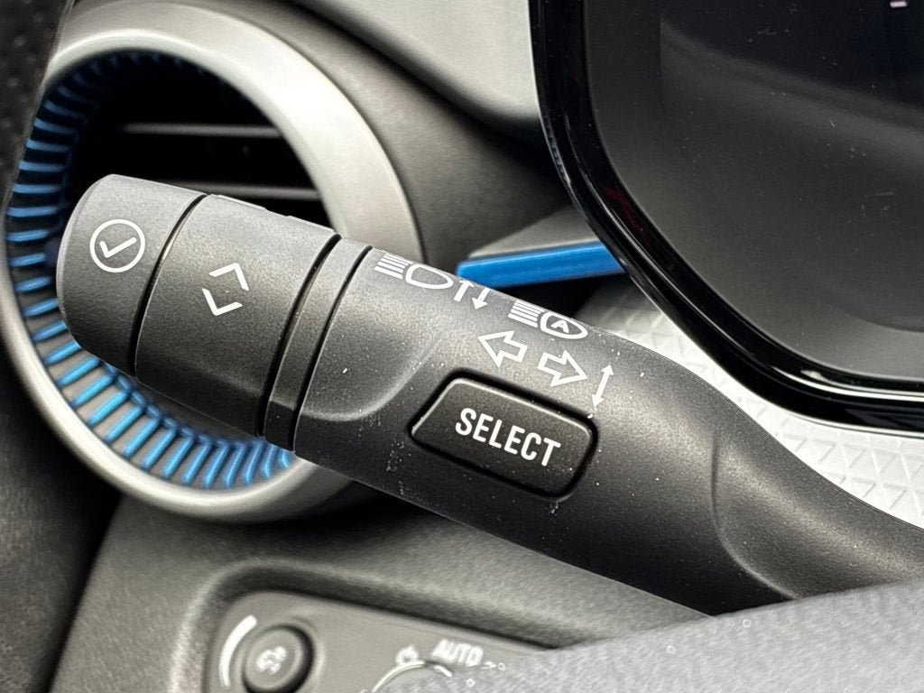 New 2026 Chevrolet Trax LS w/ LS Convenience Package FWD image 10