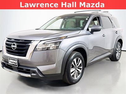 Used 2023 Nissan Pathfinder SL