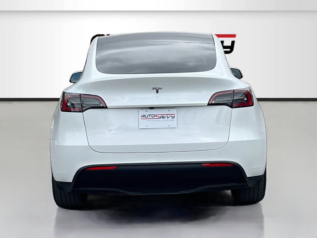 Used 2024 Tesla Model Y Long Range RWD image 6