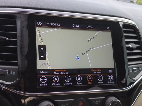 Used 2021 Jeep Grand Cherokee Limited w/ Premium Lighting Group AWD/4WD image 20