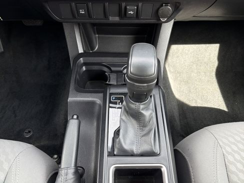 Used 2023 Toyota Tacoma SR AWD/4WD image 20