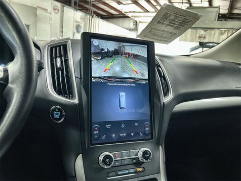 Used 2024 Ford Edge SEL image 33