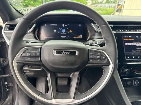 Used 2023 Jeep Grand Cherokee L Laredo AWD/4WD image 20