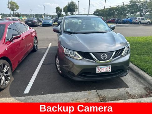 Used 2019 Nissan Rogue Sport S w/ Appearance Package AWD/4WD image 2