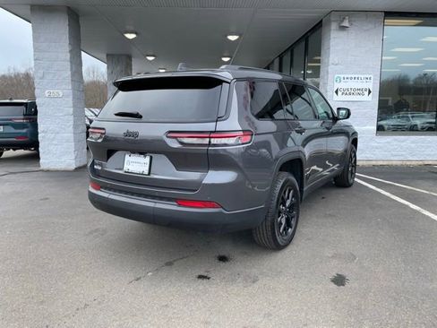 Used 2025 Jeep Grand Cherokee L Altitude AWD/4WD image 5