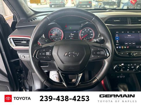 Used 2021 Chevrolet TrailBlazer RS w/ Technology Package FWD image 17