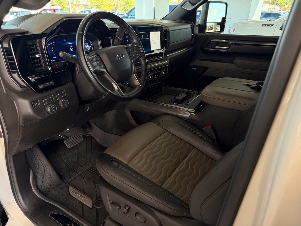 Used 2026 Chevrolet Silverado 2500 ZR2 w/ LPO, Dark Essentials Package AWD/4WD image 10