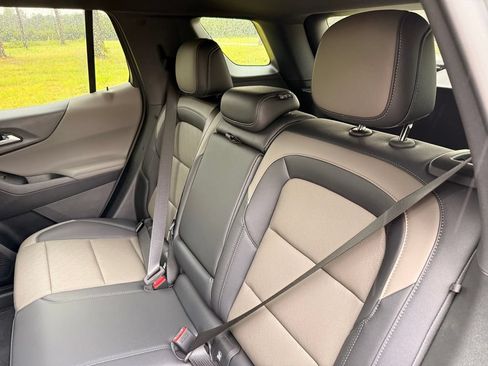 New 2027 Chevrolet Equinox LT w/ Convenience Package II FWD image 25