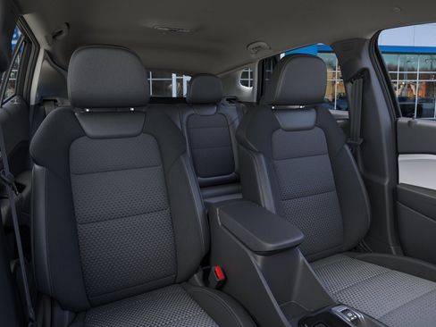 New 2026 Chevrolet Trax LT w/ Driver Confidence Package FWD image 40
