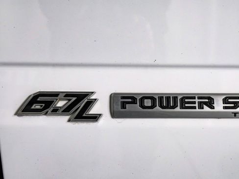 Used 2022 Ford F350 Lariat image 43