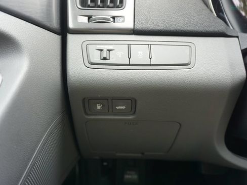 Used 2014 Hyundai Sonata Hybrid FWD image 4