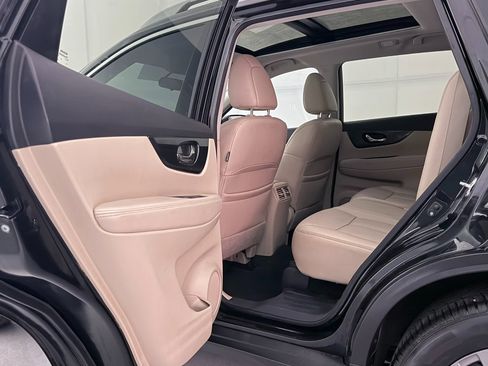 Used 2016 Nissan Rogue SL w/ SL Premium Package image 21