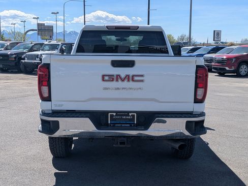 Used 2022 GMC Sierra 2500 Pro w/ Convenience Package image 5