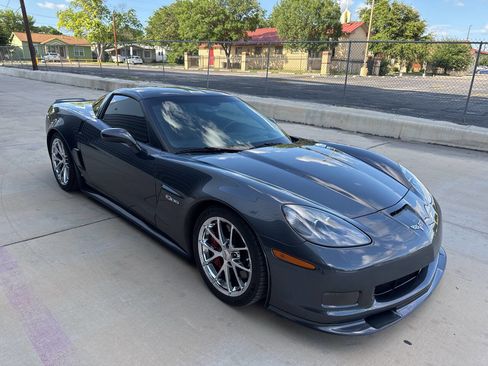 Used 2009 Chevrolet Corvette Z06 w/ Preferred Equipment Group RWD image 11