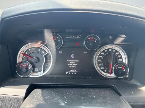 Used 2018 RAM 2500 Laramie AWD/4WD image 8